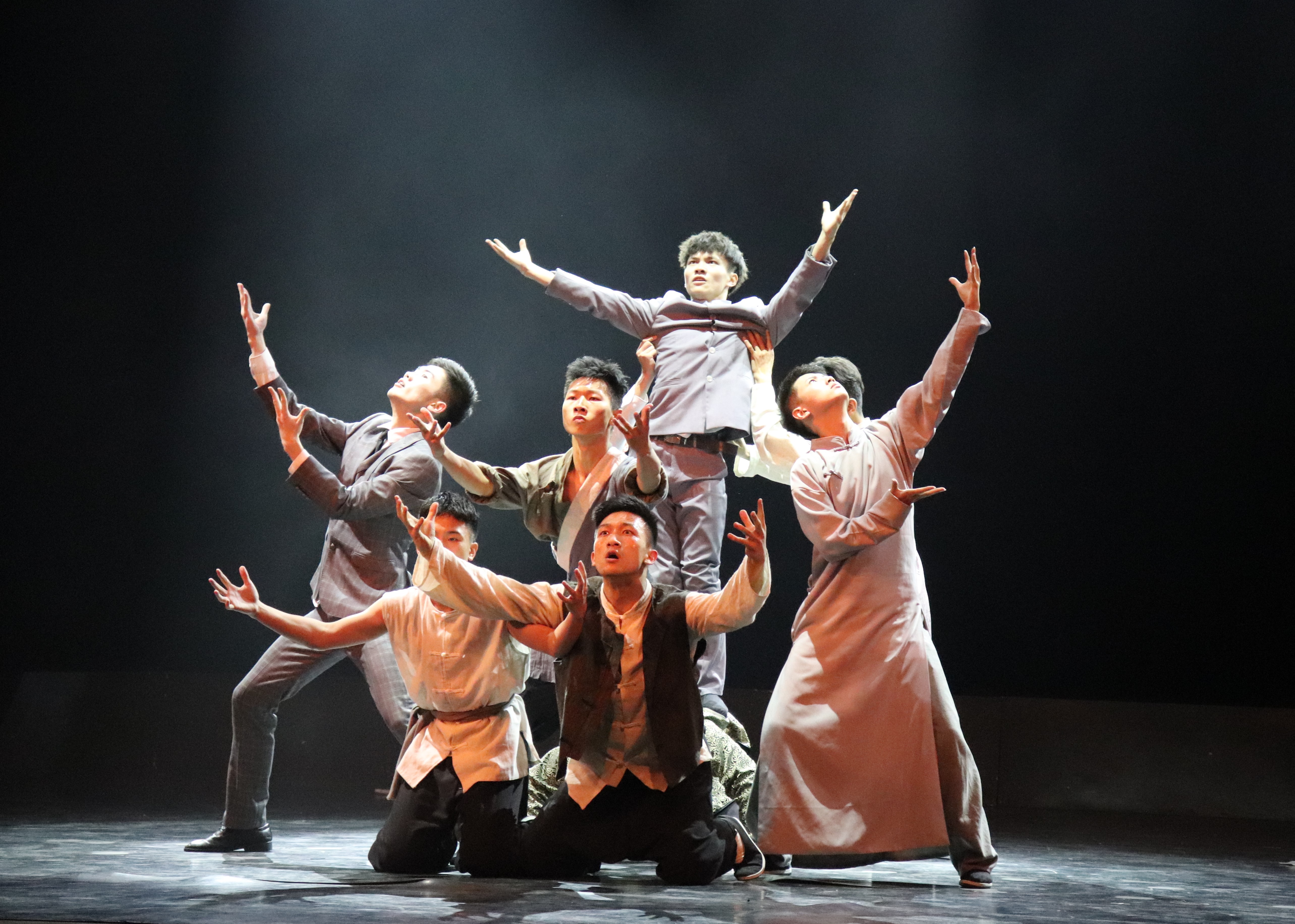 《十月・记》2019年五四文艺汇演.jpg 《十月・记》2019年五四文艺汇演.jpg