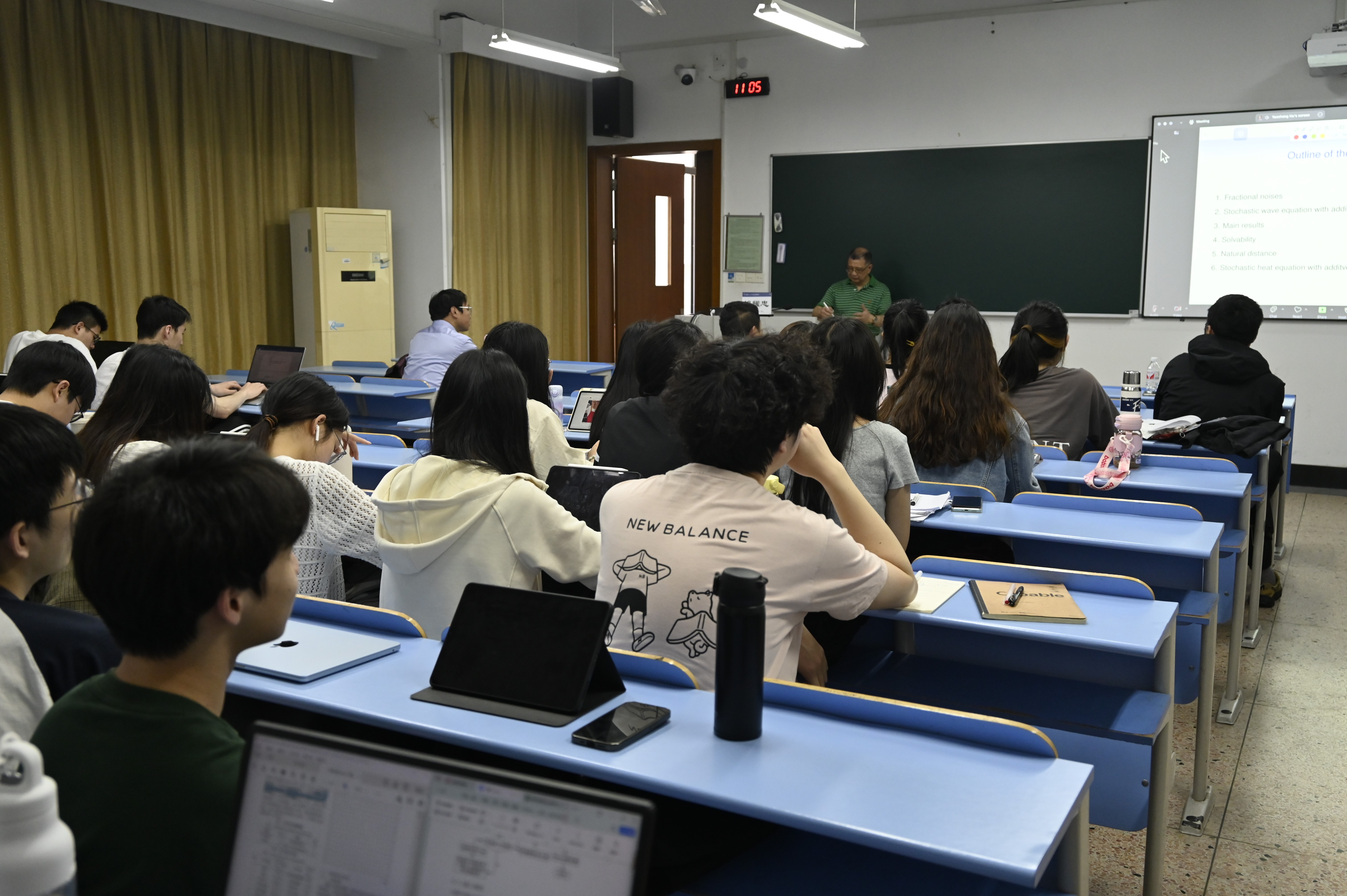 观众全貌.JPG 观众全貌.JPG